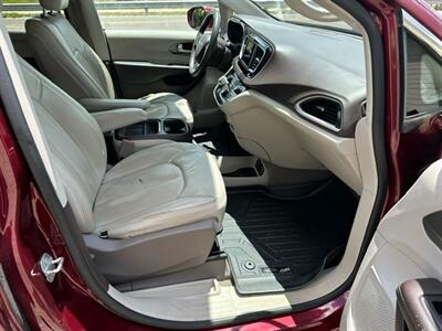 2018 Chrysler Pacifica Touring Plus - Photo 13 - Jacksonville, FL 32211