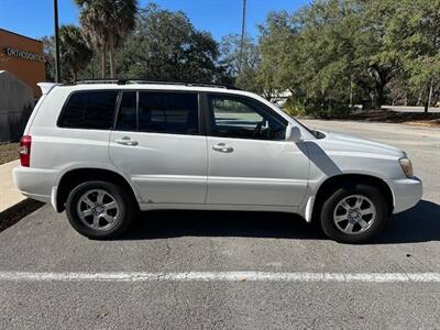 2005 Toyota Highlander   - Photo 3 - Jacksonville, FL 32208