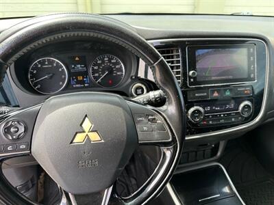 2017 Mitsubishi Outlander SE   - Photo 12 - Jacksonville, FL 32211
