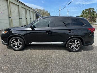 2017 Mitsubishi Outlander SE   - Photo 3 - Jacksonville, FL 32211