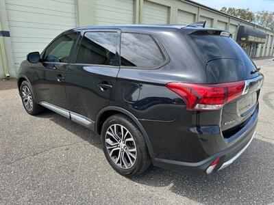 2017 Mitsubishi Outlander SE   - Photo 5 - Jacksonville, FL 32211