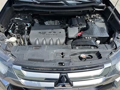 2017 Mitsubishi Outlander SE   - Photo 9 - Jacksonville, FL 32211