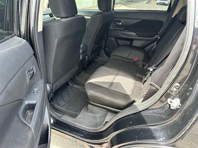 2017 Mitsubishi Outlander SE   - Photo 16 - Jacksonville, FL 32211