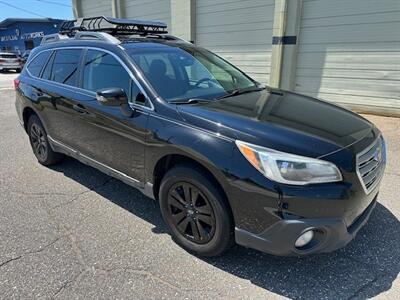 2017 Subaru Outback 2.5i Premium   - Photo 1 - Jacksonville, FL 32211