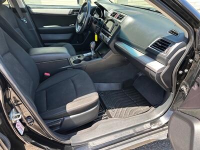 2017 Subaru Outback 2.5i Premium   - Photo 14 - Jacksonville, FL 32211