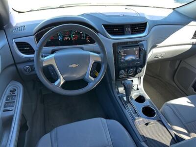 2014 Chevrolet Traverse LT   - Photo 12 - Jacksonville, FL 32208