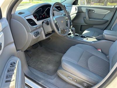 2014 Chevrolet Traverse LT   - Photo 11 - Jacksonville, FL 32208