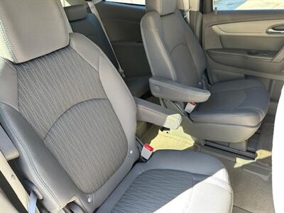 2014 Chevrolet Traverse LT   - Photo 15 - Jacksonville, FL 32208