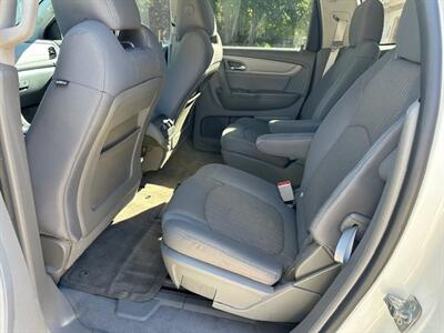 2014 Chevrolet Traverse LT   - Photo 16 - Jacksonville, FL 32208