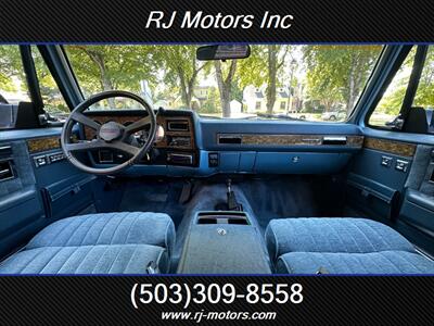 1990 Chevrolet Suburban V1500 4dr V1500   - Photo 17 - Happy Valley, OR 97086