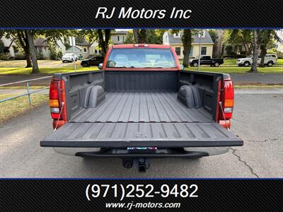 2001 GMC Sierra 2500 SLE 2dr Standard Cab SLE   - Photo 17 - Happy Valley, OR 97086