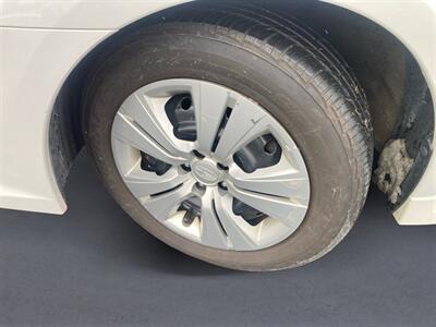 2013 Subaru Legacy 2.5i - Photo 14 - Stratham, NH 03885