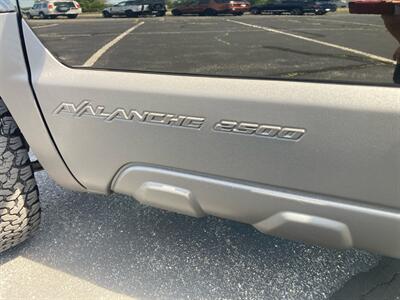 2005 Chevrolet Avalanche 2500 LT   - Photo 21 - Stratham, NH 03885