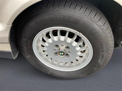 1988 BMW 3 Series 325i   - Photo 14 - Stratham, NH 03885