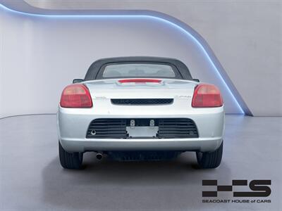 2001 Toyota MR2 Spyder   - Photo 4 - Stratham, NH 03885