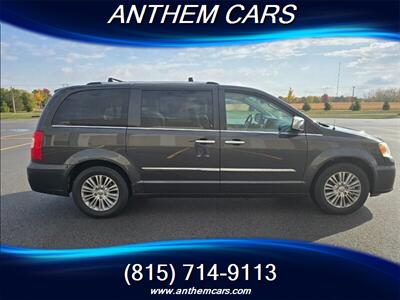 2012 Chrysler Town and Country Limited   - Photo 3 - Elwood, IL 60421