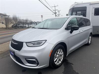 2024 Chrysler Pacifica Touring L Van