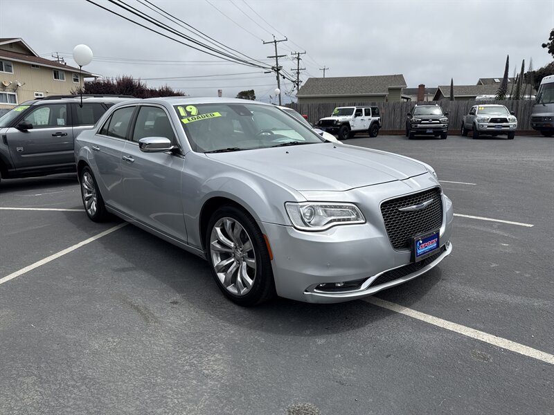 2019 Chrysler 300 Limited  