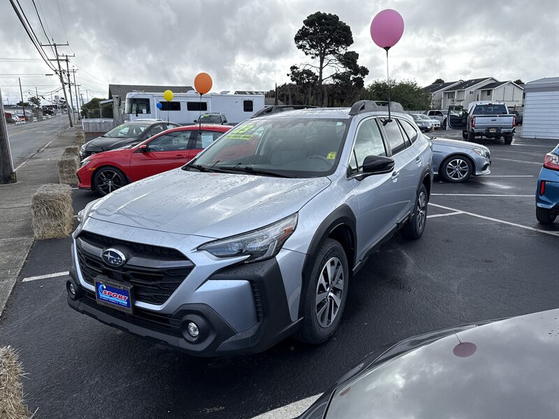 2023 Subaru Outback Premium  