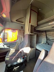 2019 Freightliner Cascadia 1   - Photo 13 - Nogales, AZ 85621