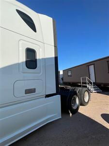 2019 Freightliner Cascadia 1   - Photo 3 - Nogales, AZ 85621