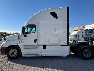 2015 Freightliner Cascadia   - Photo 5 - Nogales, AZ 85621