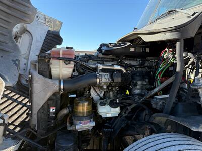 2015 Freightliner Cascadia   - Photo 27 - Nogales, AZ 85621