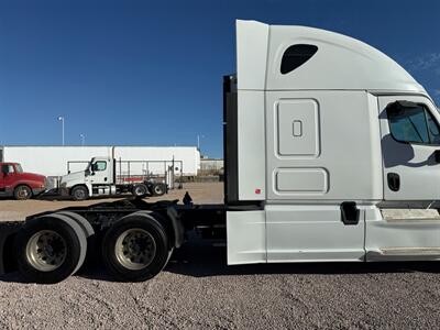 2015 Freightliner Cascadia   - Photo 13 - Nogales, AZ 85621