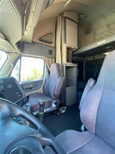 2014 Freightliner Cascadia 1   - Photo 8 - Nogales, AZ 85621