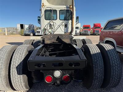 2013 Freightliner Cascadia   - Photo 4 - Nogales, AZ 85621