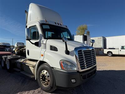 2013 Freightliner Cascadia   - Photo 6 - Nogales, AZ 85621