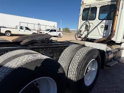 2013 Freightliner Cascadia   - Photo 5 - Nogales, AZ 85621