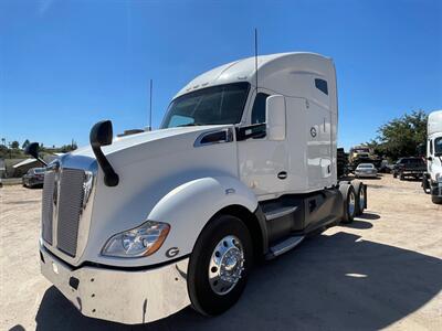 2018 Kenworth T680   - Photo 2 - Nogales, AZ 85621