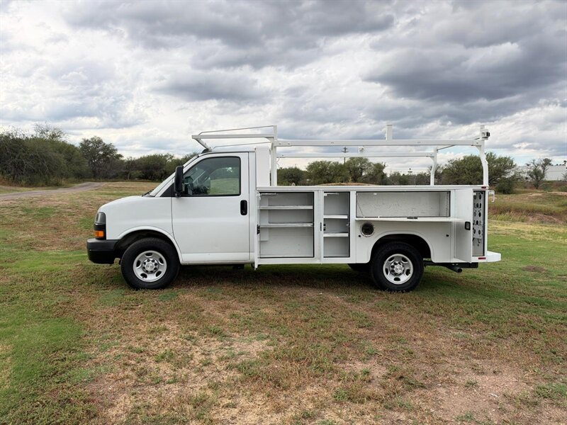 2019 Chevrolet Express 3500 - Photo 4 - Nogales, AZ 85621