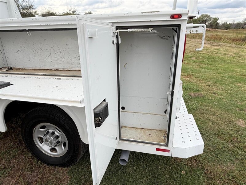 2019 Chevrolet Express 3500 - Photo 7 - Nogales, AZ 85621