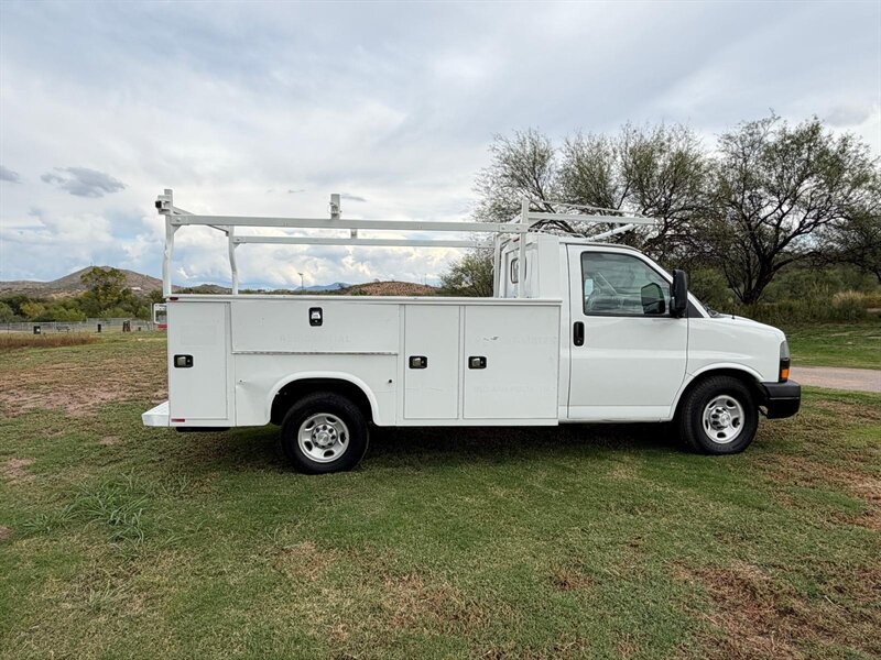 2019 Chevrolet Express 3500 - Photo 11 - Nogales, AZ 85621