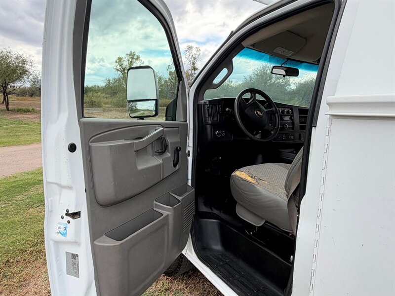 2019 Chevrolet Express 3500 - Photo 16 - Nogales, AZ 85621