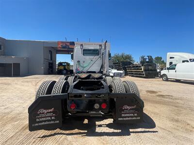 2011 Volvo VNL   - Photo 4 - Nogales, AZ 85621