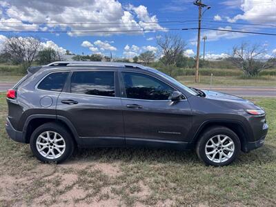 2018 Jeep Cherokee Latitude Plus - Photo 3 - Nogales, AZ 85621