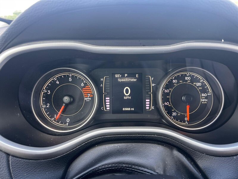 2018 Jeep Cherokee Latitude Plus - Photo 8 - Nogales, AZ 85621