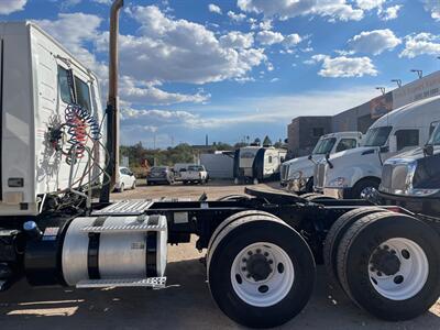 2015 Volvo VNL   - Photo 3 - Nogales, AZ 85621