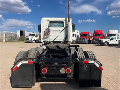 2015 Volvo VNL   - Photo 4 - Nogales, AZ 85621