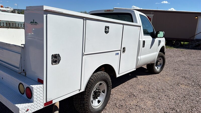 2009 Ford F-350 Super Duty XL - Photo 6 - Nogales, AZ 85621