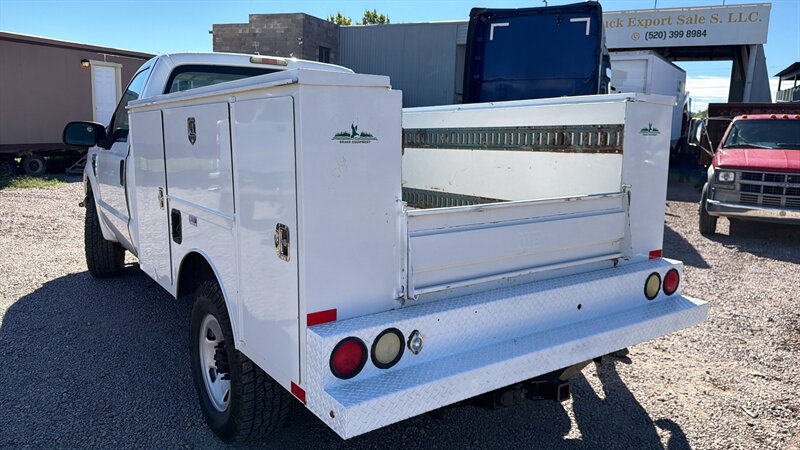 2009 Ford F-350 Super Duty XL - Photo 4 - Nogales, AZ 85621