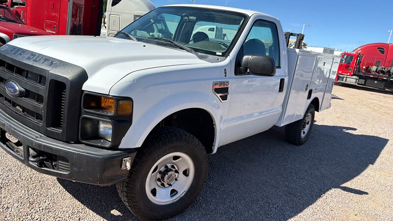 2009 Ford F-350 Super Duty XL - Photo 3 - Nogales, AZ 85621