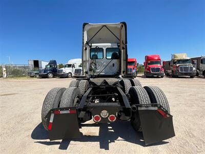 2018 Freightliner Cascadia 125   - Photo 4 - Nogales, AZ 85621