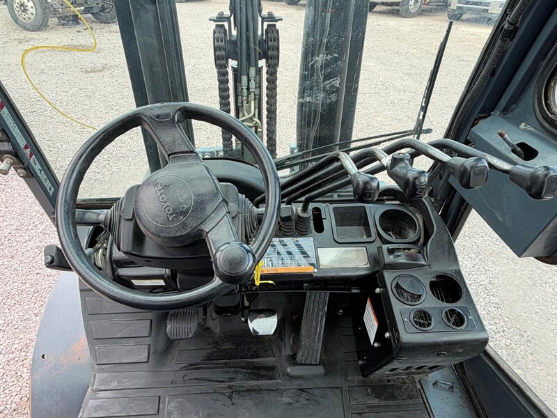 2018 Toyota Forklift 8FD40U - Photo 15 - Nogales, AZ 85621