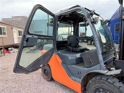 2018 Toyota Forklift 8FD40U - Photo 10 - Nogales, AZ 85621