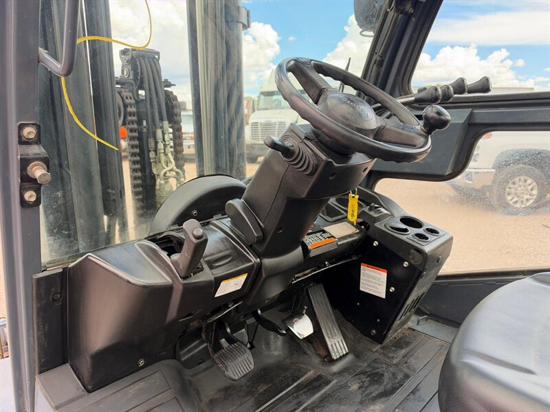 2018 Toyota Forklift 8FD40U - Photo 14 - Nogales, AZ 85621