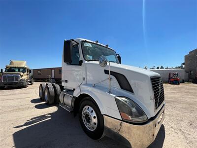 2007 Volvo VNL64T   - Photo 6 - Nogales, AZ 85621